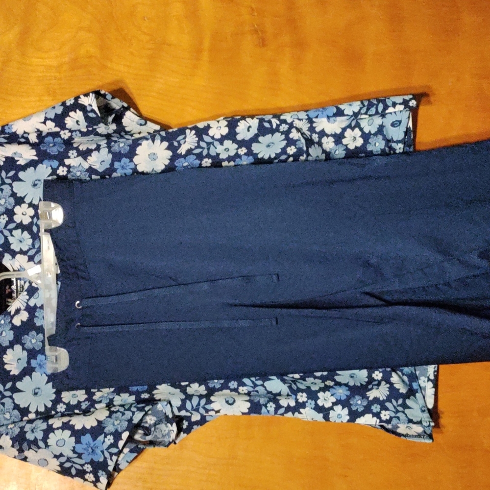 Scrub set - Picture 3 of 3